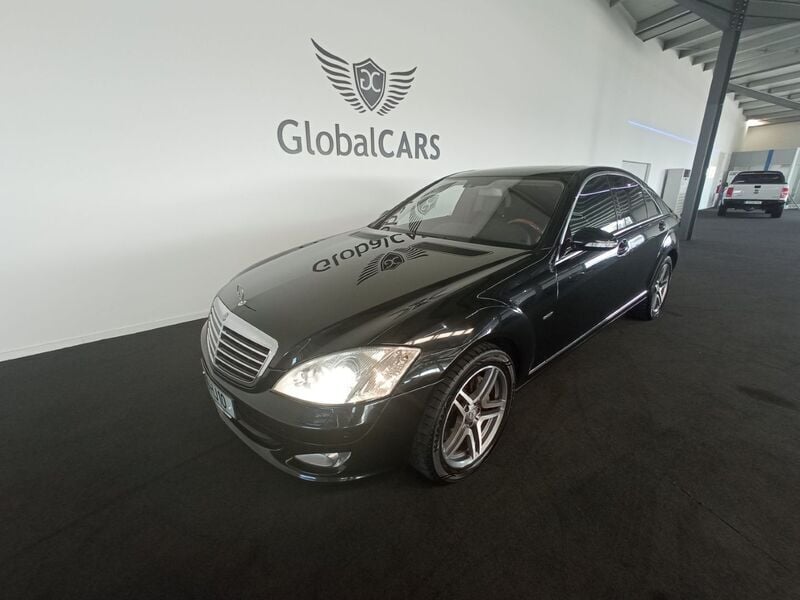 Preto Usado 2009 Mercedes S320 Sedan | € 12.990 - Imagem 1/4