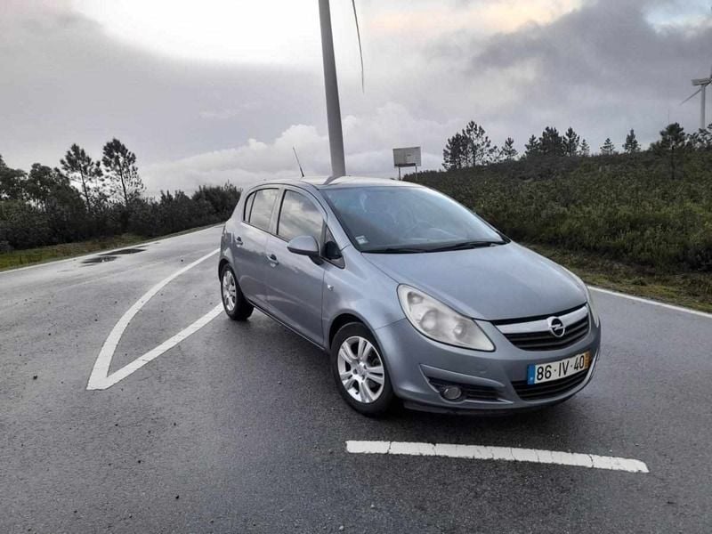 Usado Opel Corsa 86 HP (63 kW) 2010 Cinzento Citadino