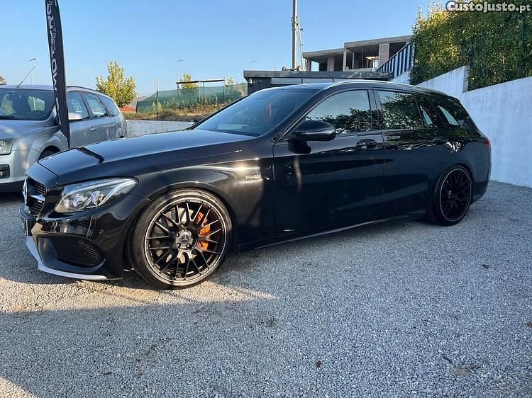 Preto Usado 2018 Mercedes C43 AMG AMG Carrinha | € 39.990 - Imagem 1/1