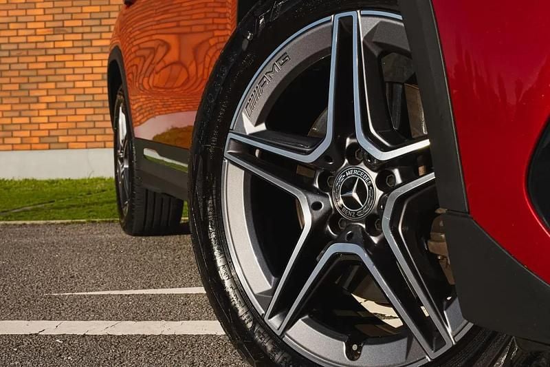 Usado Mercedes GLA250 AMG line 218 HP (160 kW) 2022 Vermelho SUV