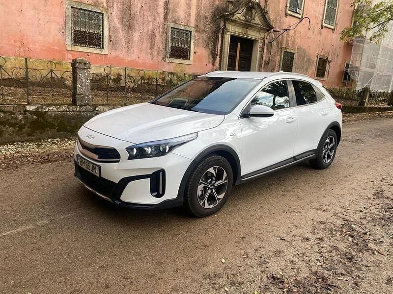 Branco Usado 2024 Kia XCeed SUV | € 22.490 (Preço justo) - Imagem 1/4