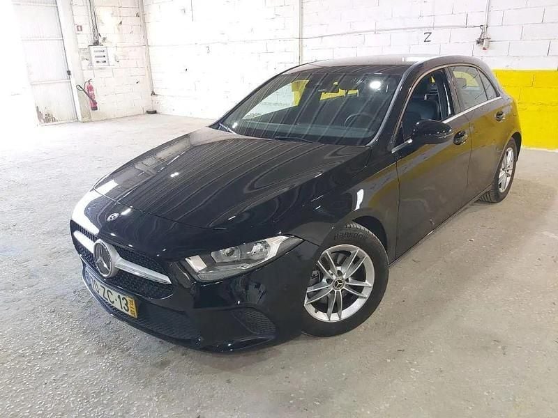 Preto Usado 2019 Mercedes A160 Style | € 21.400 - Imagem 1/4