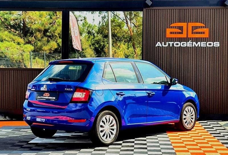 Usado Skoda Fabia Active 75 HP (55 kW) 2019 Azul Citadino