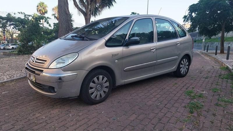 Usado 2005 Citroën Xsara Picasso Monovolume | € 2.500 - Imagem 1/4