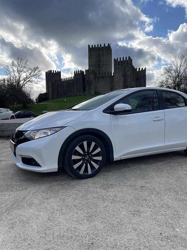 Usado Honda Civic 120 HP (88 kW) 2014 Branco Citadino