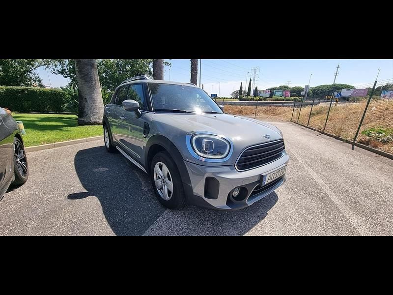 Usado Mini One Countryman 102 HP (75 kW) 2022 Cinza SUV
