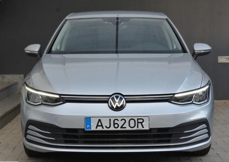 Cinzento Usado 2021 VW Golf VIII Citadino | € 19.950 (Preço justo) - Imagem 1/4