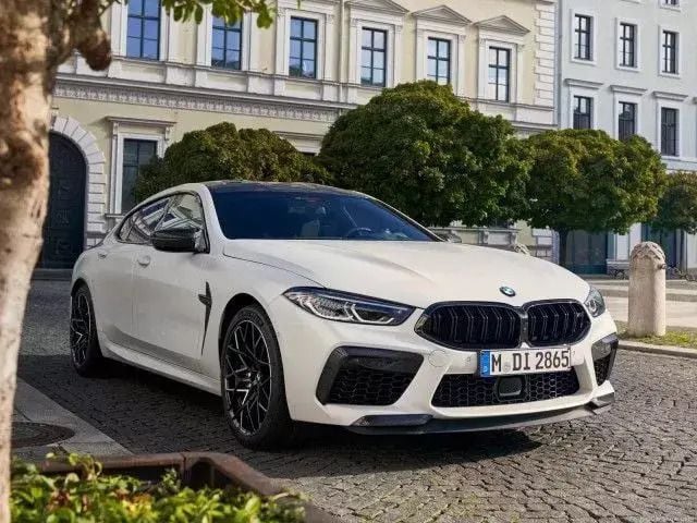 Usado BMW M8 Competition Edition 625 HP (459 kW) 2020 Cinzento Coupé