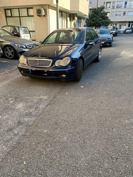 Usado 2003 Mercedes C270 Sedan | € 5.700 - Imagem 1/4