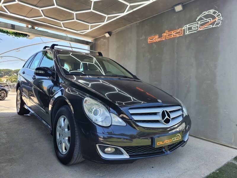 Preto Usado 2007 Mercedes R320 Monovolume | € 9.990 - Imagem 1/4