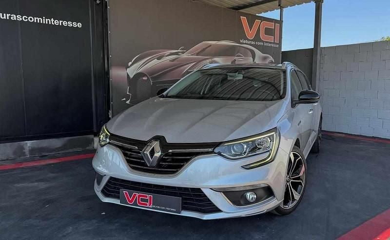 Usado Renault Mégane GrandTour 116 HP (85 kW) 2020 Cinzento Carrinha