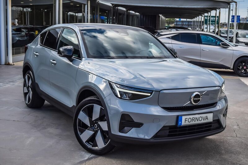 Cinza Usado 2023 Volvo EC40 Plus SUV | € 40.900 (Bom preço) - Imagem 1/4