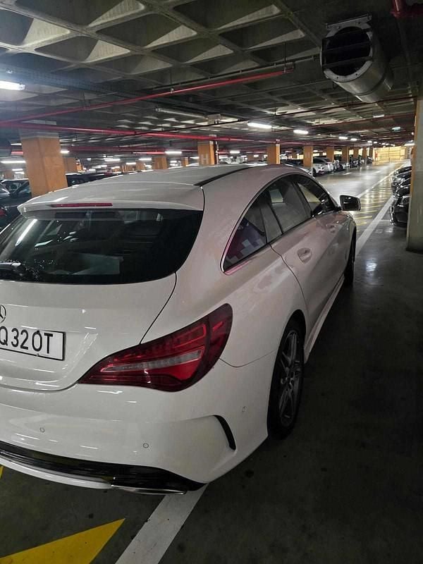 Branco Usado 2018 Mercedes CLA180 Sedan | € 21.000 (Preço justo) - Imagem 1/4