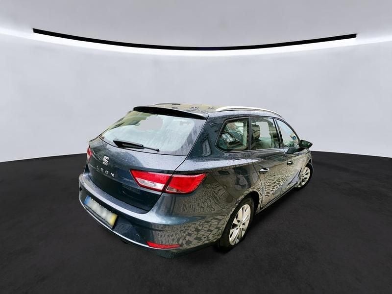 Usado Seat Leon ST 115 HP (84 kW) 2019 Antracite Carrinha