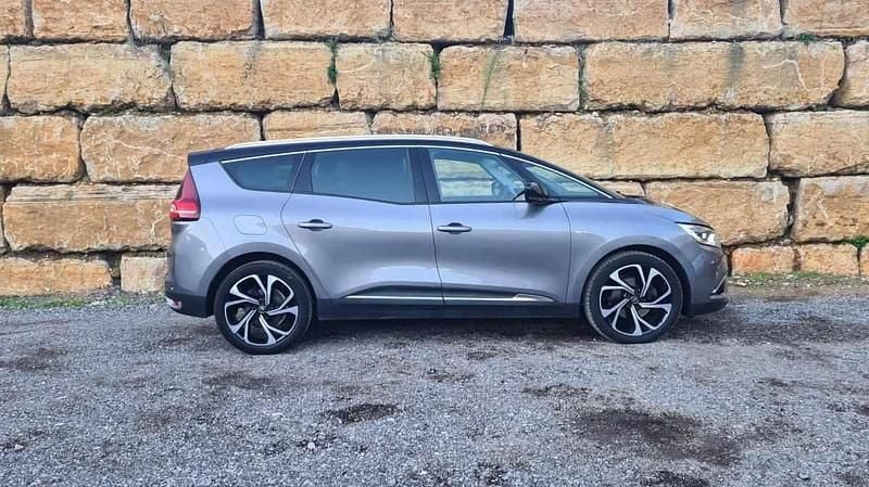 Usado Renault Grand Scénic IV Bose Edition 150 HP (110 kW) 2020 Cinzento Monovolume