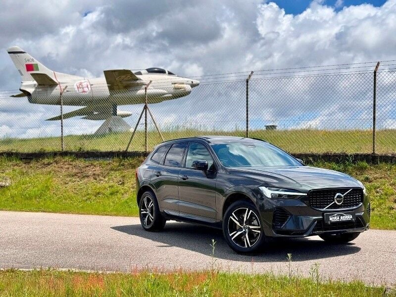 Usado Volvo XC60 R-Design 455 HP (334 kW) 2022 Cinzento SUV