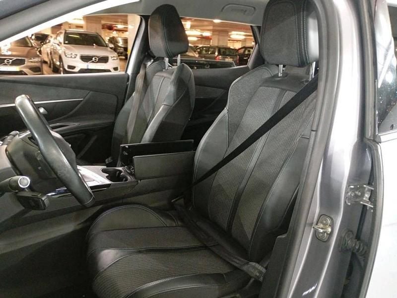 Usado Peugeot 3008 Allure 130 HP (95 kW) 2022 Cinza SUV