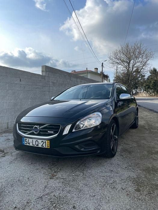 Usado 2011 Volvo V60 R-Design Carrinha | € 11.500 (Caro) - Imagem 1/4