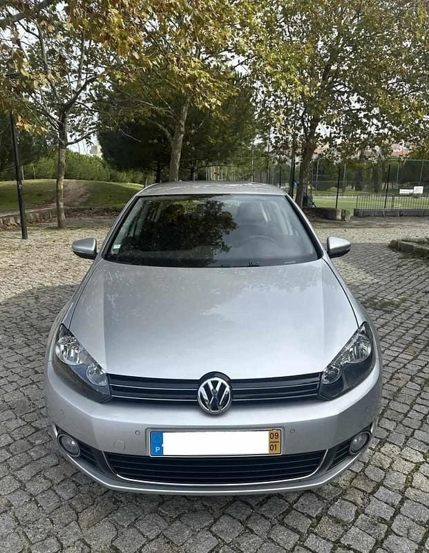 Cinzento Usado 2009 VW Golf VI Citadino | € 8.500 (Super Preço) - Imagem 1/4