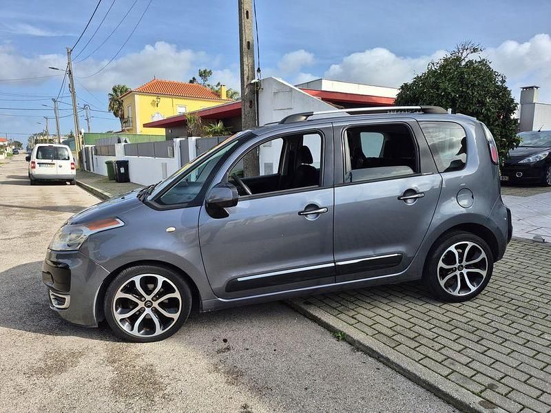 Usado Citroën C3 Picasso Exclusive 90 HP (66 kW) 2010 Monovolume
