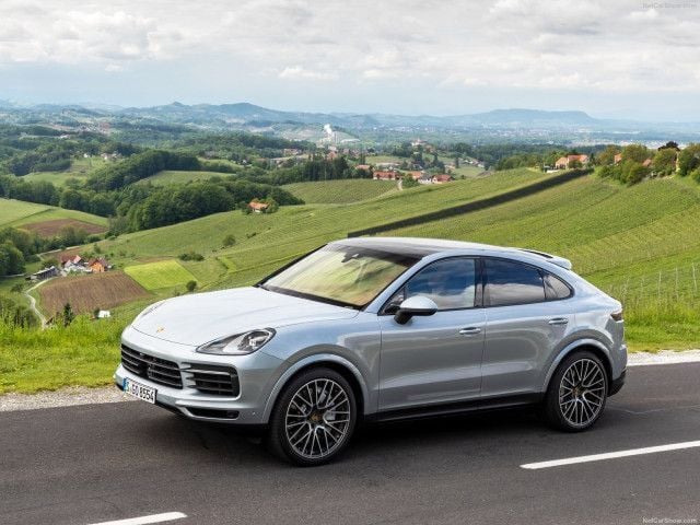 Cinzento Usado 2021 Porsche Cayenne SUV | € 79.750 (Super Preço) - Imagem 1/3