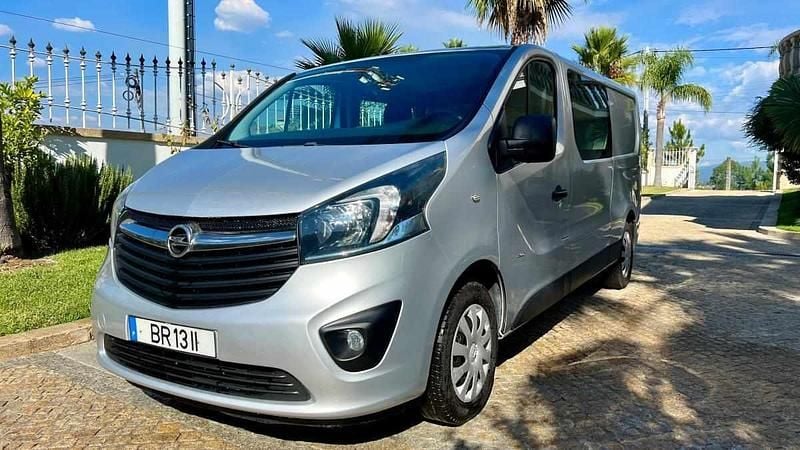 Cinzento Usado 2015 Opel Vivaro Van | € 14.900 (Preço justo) - Imagem 1/4