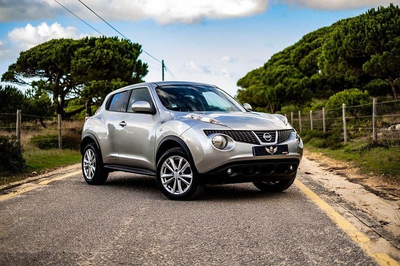 Usado Nissan Juke Tekna 110 HP (80 kW) 2015 Cinza SUV