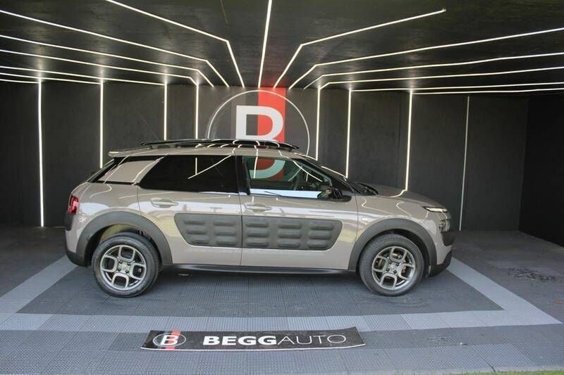 Outra Usado 2015 Citroën C4 Cactus Citadino | € 12.999 (Preço justo) - Imagem 1/4