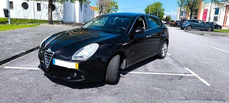 Usado 2011 Alfa Romeo Giulietta Sedan | € 7.000 (Preço justo) - Imagem 1/4