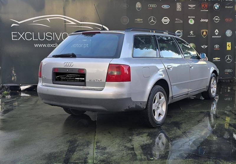 Usado Audi A6 150 HP (110 kW) 2003 Cinzento Carrinha