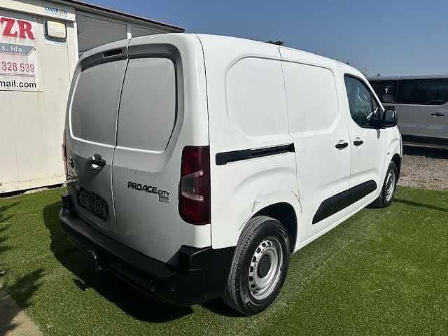 Usado Toyota Proace 102 HP (75 kW) 2021 Branco Monovolume
