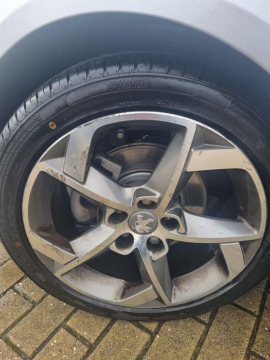 Usado Peugeot 308 130 HP (95 kW) 2015 Sedan