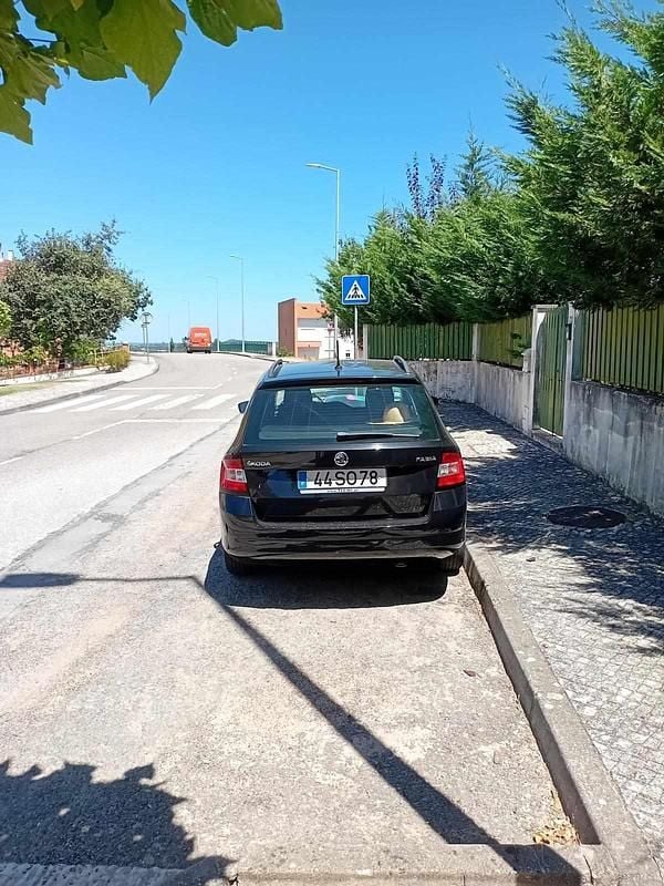 Preto Usado 2017 Skoda Fabia Carrinha | € 10.500 (Preço justo) - Imagem 1/4