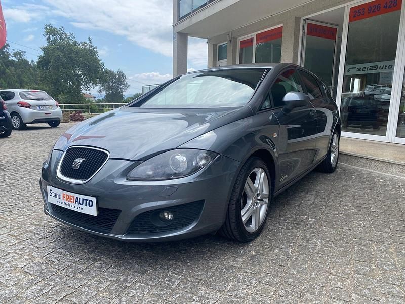Cinzento Usado 2012 Seat Leon Copa | € 9.990 (Bom preço) - Imagem 1/4