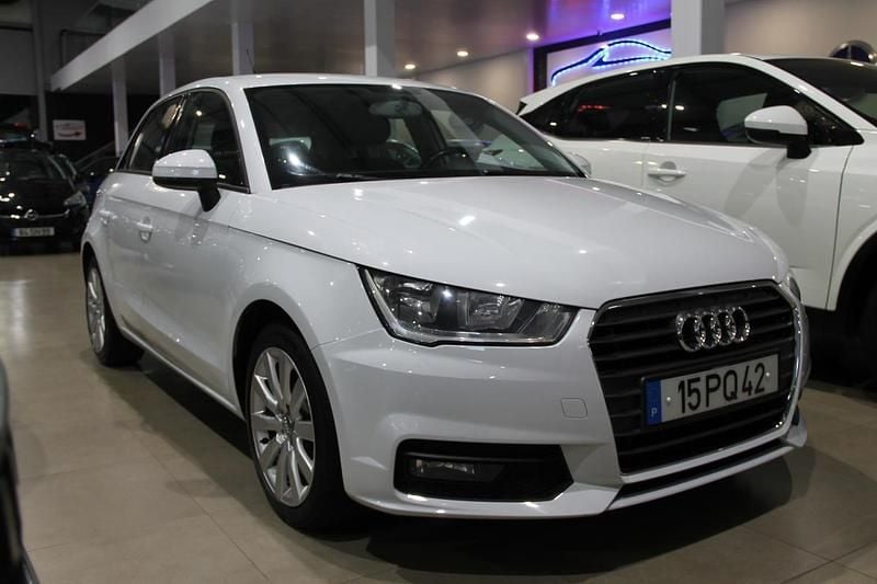 Usado Audi A1 90 HP (66 kW) 2015 Branco Citadino