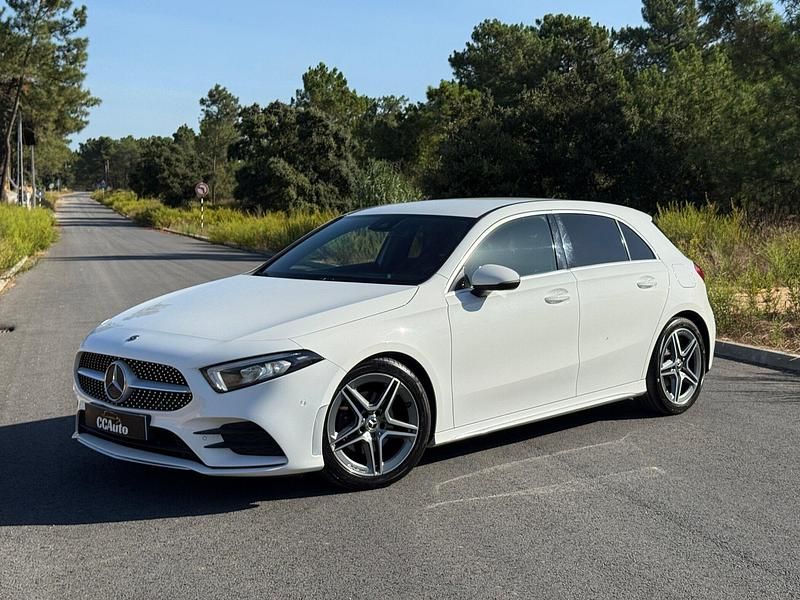 Branco Usado 2018 Mercedes A180 AMG line | € 24.900 (Caro) - Imagem 1/4