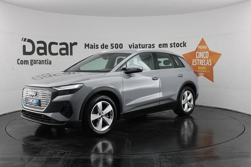 Usado Audi Q4 e-tron Business 125 kW (170 HP) 2023 Cinzento SUV