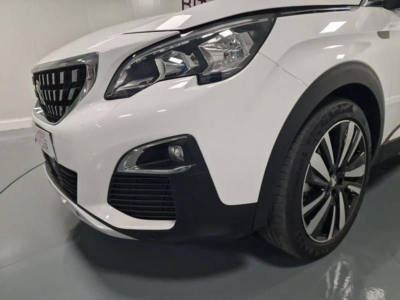 Usado Peugeot 3008 Allure 130 HP (95 kW) 2019 Branco SUV