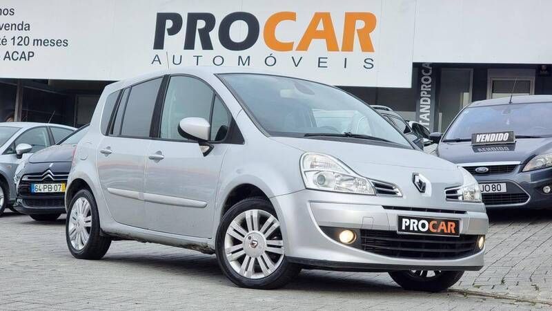 Cinzento Usado 2010 Renault Modus Dynamique Monovolume | € 5.500 - Imagem 1/4