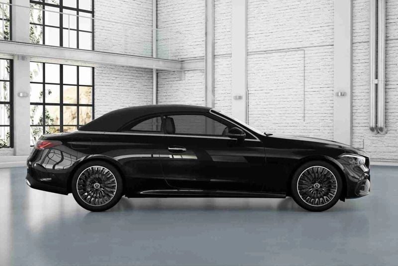 Preto Novo 2025 Mercedes CLE220 Cabrios | € 85.355 - Imagem 1/4
