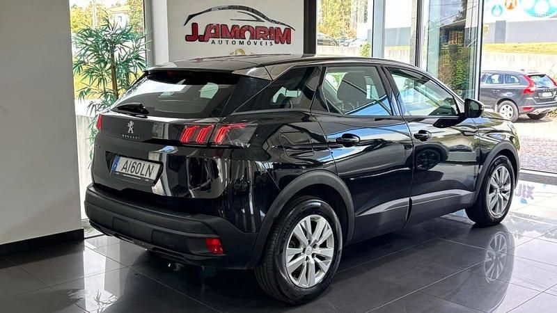 Usado Peugeot 3008 Active 130 HP (95 kW) 2021 Preto SUV