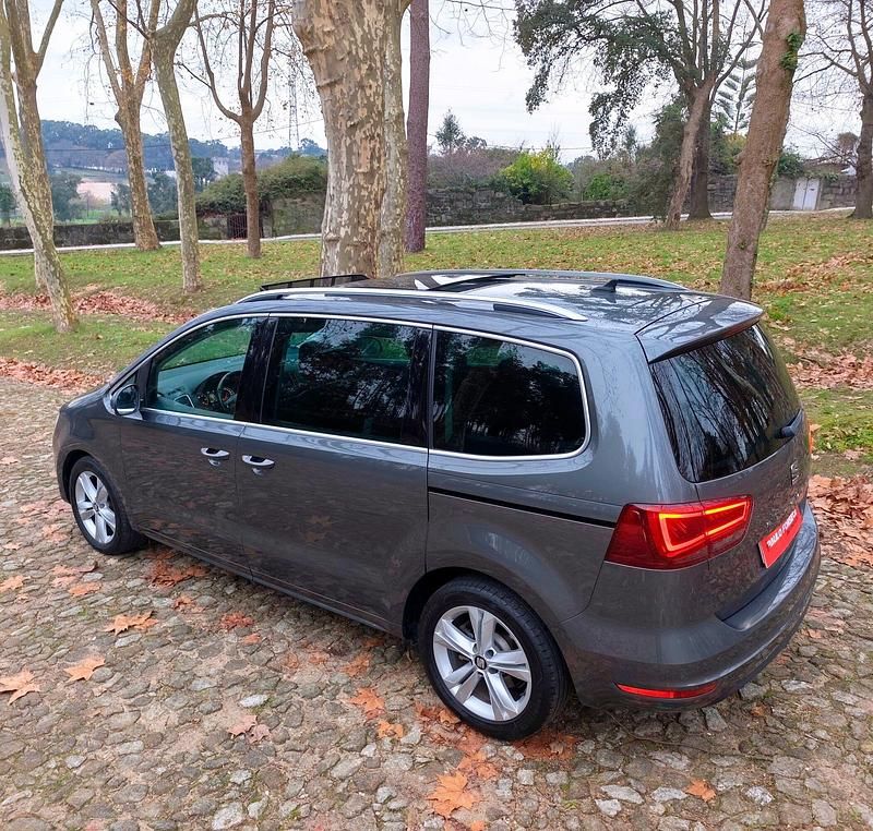 Usado Seat Alhambra Style 150 HP (110 kW) 2016 Cinza Monovolume