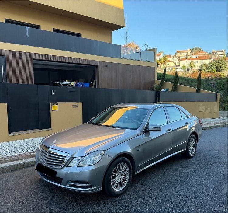 Usado 2010 Mercedes E250 Sedan | € 9.000 (Super Preço) - Imagem 1/4