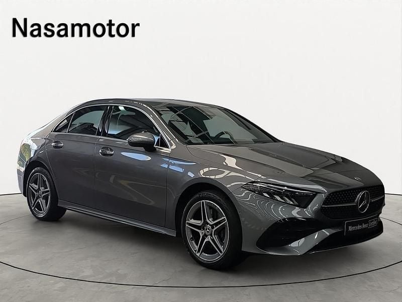Cinzento escuro metalizado Usado 2024 Mercedes A250 Sedan | € 39.900 (Caro) - Imagem 1/4