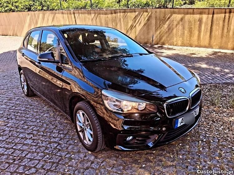 Usado BMW 216 Active Tourer Advantage 115 HP (84 kW) 2017 Preto Monovolume