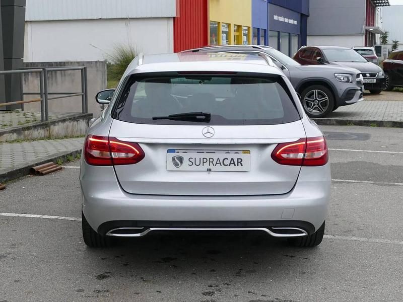 Usado Mercedes C200 Avantgarde 136 HP (100 kW) 2017 Cinzento Carrinha