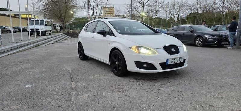 Usado Seat Leon 105 HP (77 kW) 2011 Citadino