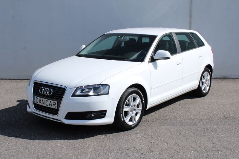 Branco Usado 2010 Audi A3 Attraction Citadino | € 11.750 (Preço justo) - Imagem 1/4