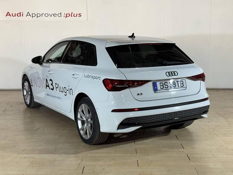 Usado Audi A3 Sportback e-tron 150 HP (110 kW) 2025 Branco Citadino