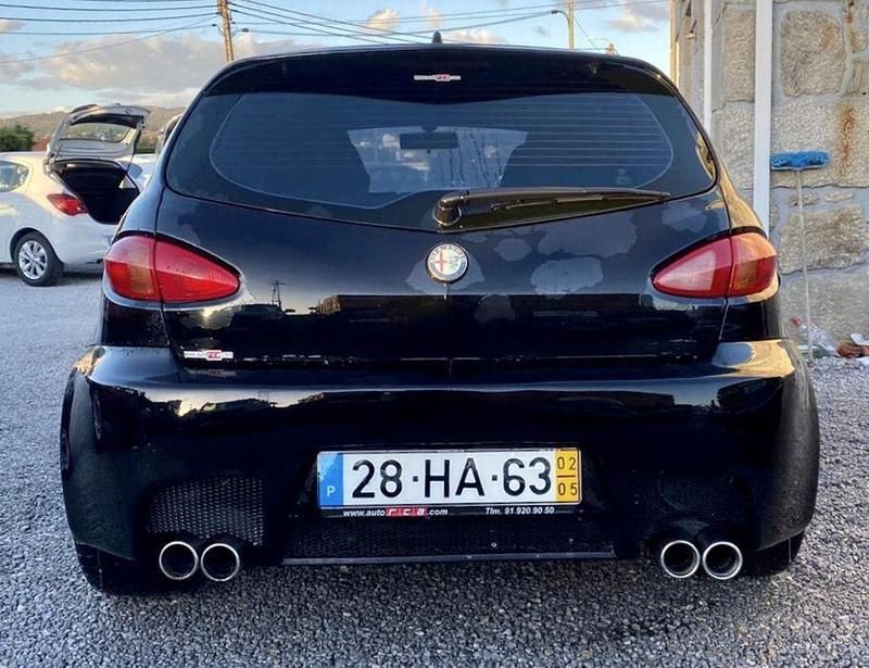 Usado 2002 Alfa Romeo GTA Sedan | € 5.999 - Imagem 1/4